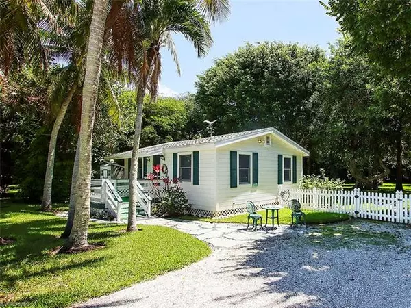 Sanibel, FL 33957,460 Sawgrass PL