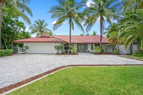 907 Jennifer LN, Fort Myers, FL 33919