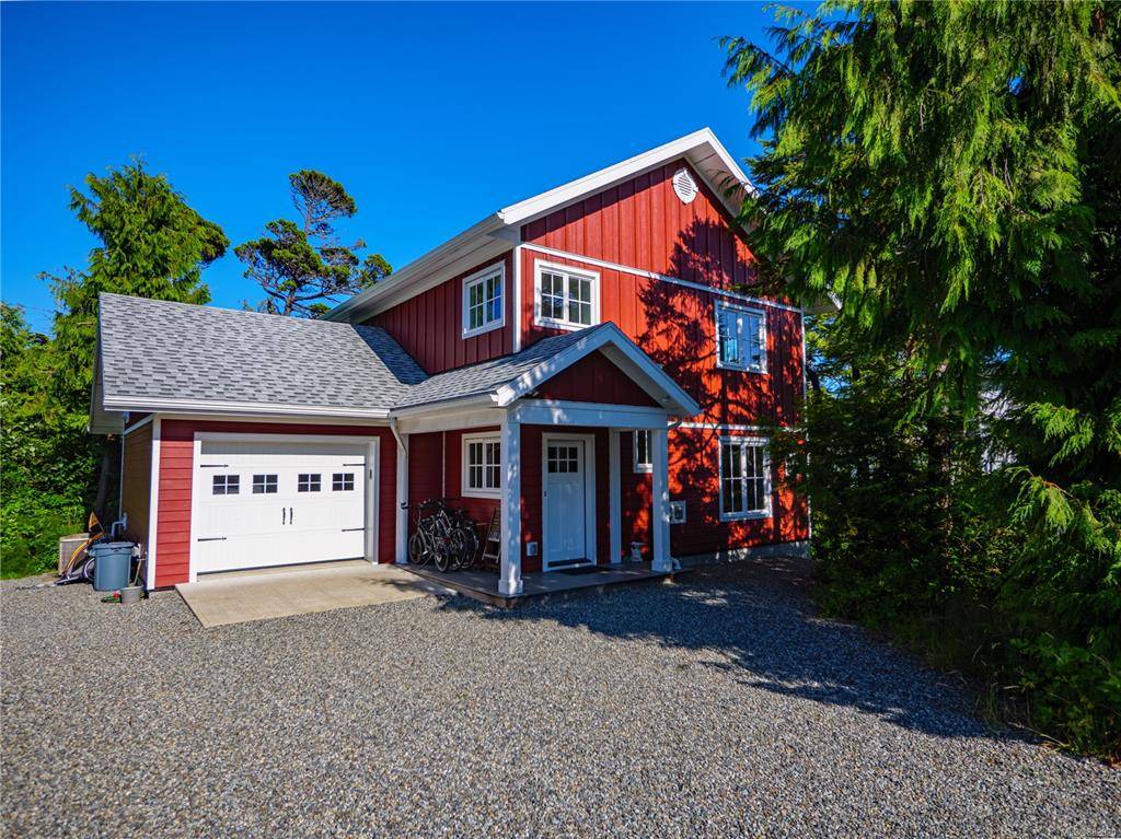 Ucluelet, BC V0R 3A0,827 Lorne White Pl