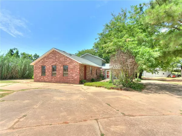 Chandler, OK 74834,860637 S 3430 Road