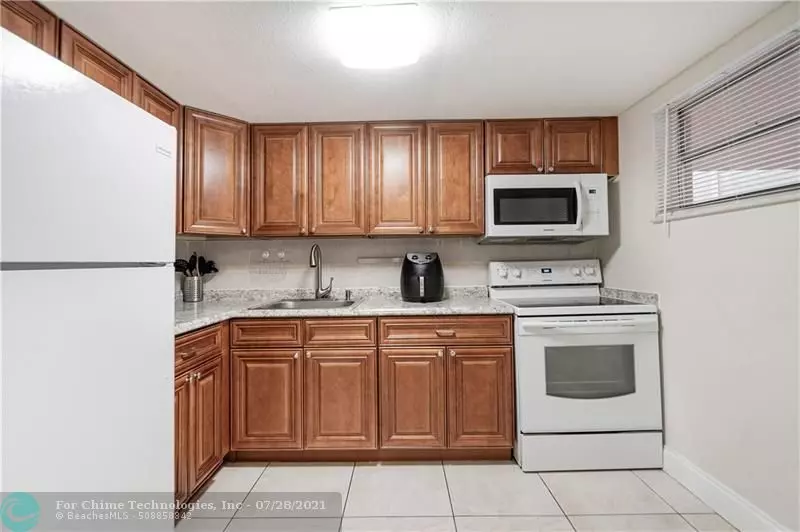 4215 N University Dr  #107, Sunrise, FL 33351