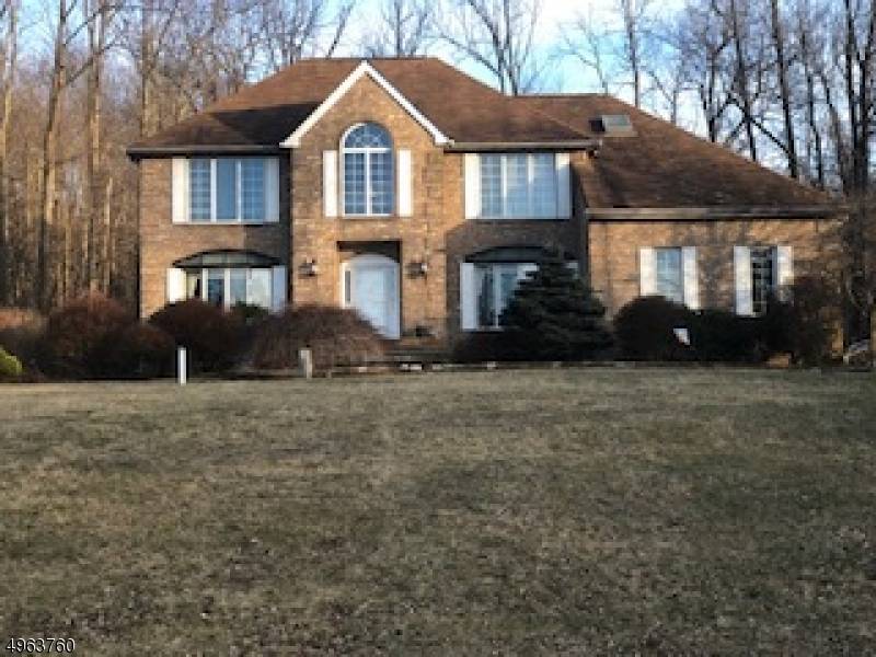 1 CECILIA CT, Vernon Twp., NJ 07462
