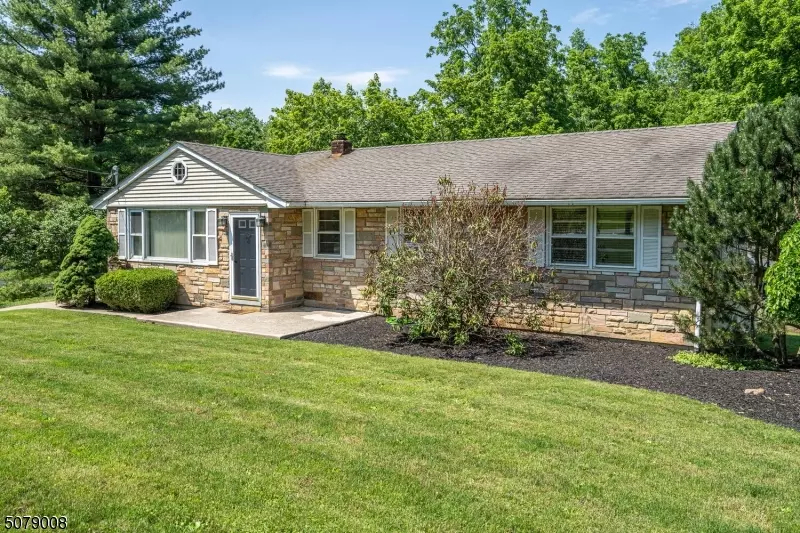 94 County Road 519, Pohatcong Twp., NJ 08865