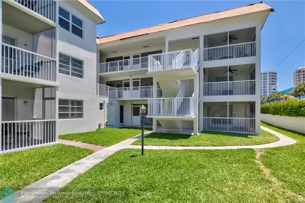 Pompano Beach, FL 33062,1439 S Ocean Blvd  #203