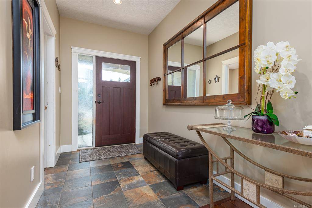 Comox, BC V9M 0B1,311 Forester Ave