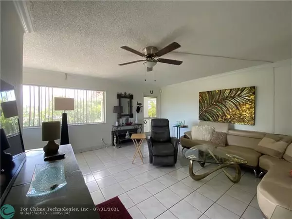 Palm Springs, FL 33461,3200 Springdale Blvd  #319