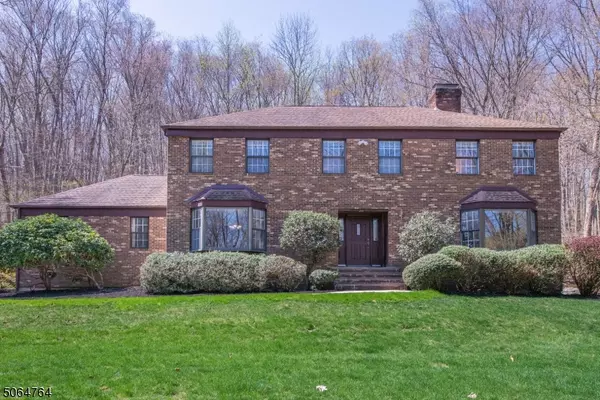 61 Mountainside Dr, Randolph Twp., NJ 07869