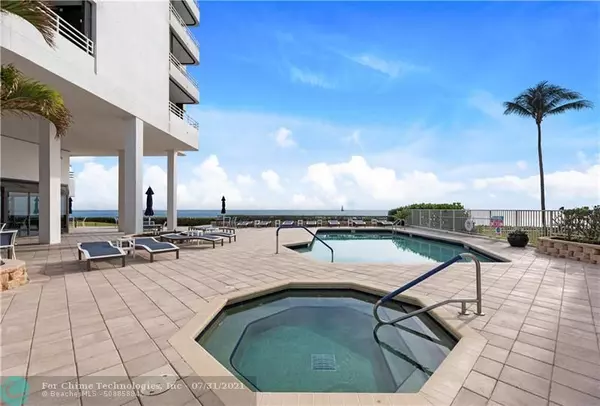 Highland Beach, FL 33487,2901 S Ocean Blvd  #801