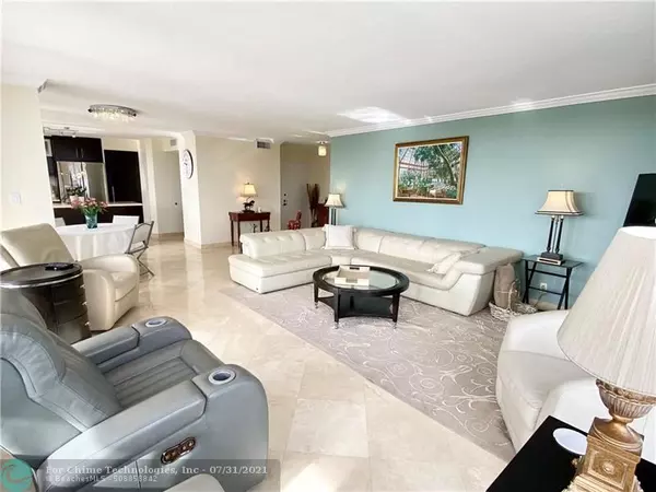 Fort Lauderdale, FL 33304,936 Intracoastal Dr  #7A