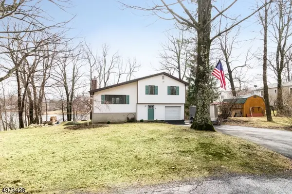 4 WHIPPORWILL CT, Vernon Twp., NJ 07422