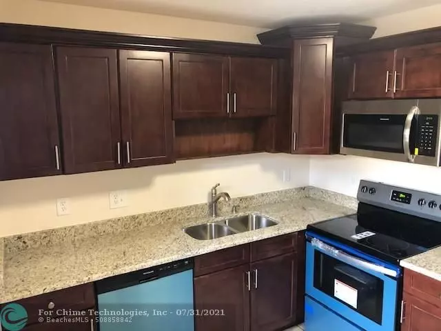 140 S Cypress Rd  #112, Pompano Beach, FL 33060