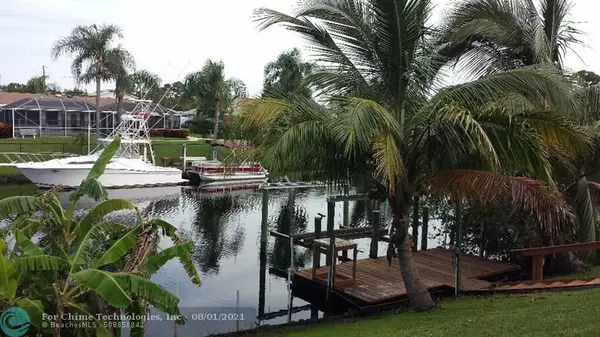 Port Saint Lucie, FL 34983,640 SE Degan Dr