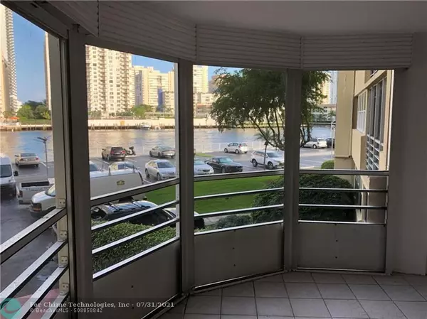 Hallandale, FL 33009,100 Golden Isles Dr  #205