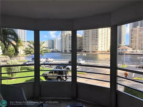 Hallandale, FL 33009,100 Golden Isles Dr  #205