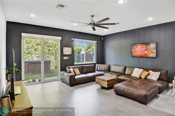 Fort Lauderdale, FL 33315,809 SW 7th Ave