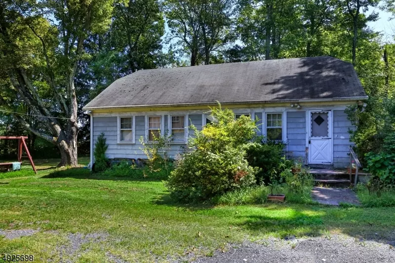 East Amwell Twp., NJ 08551,439 rt 31 N