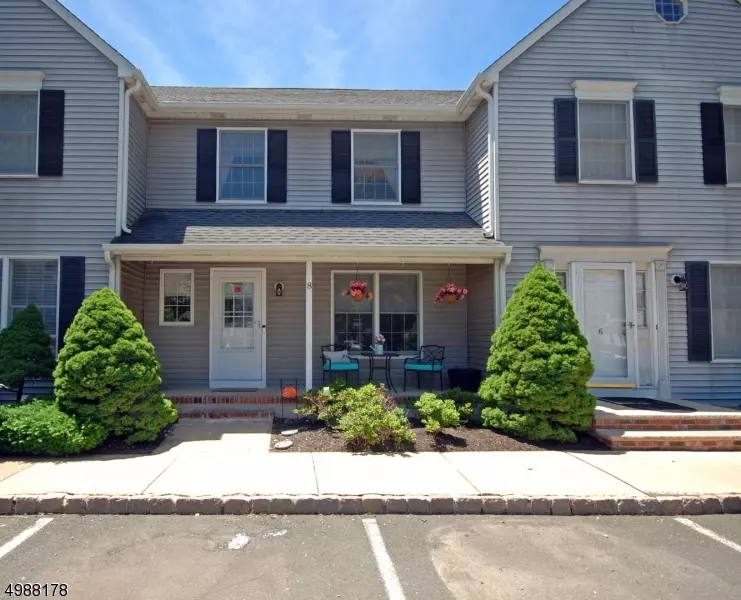 Bound Brook Boro, NJ 08805,8 VILLAGE CT