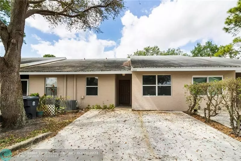 5212 Pine Abbey Dr, West Palm Beach, FL 33415