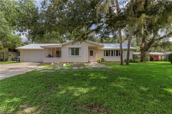 340 2nd AVE, Labelle, FL 33935