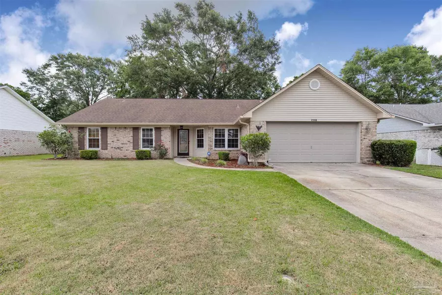 2508 Southern Oaks Dr, Cantonment, FL 32533