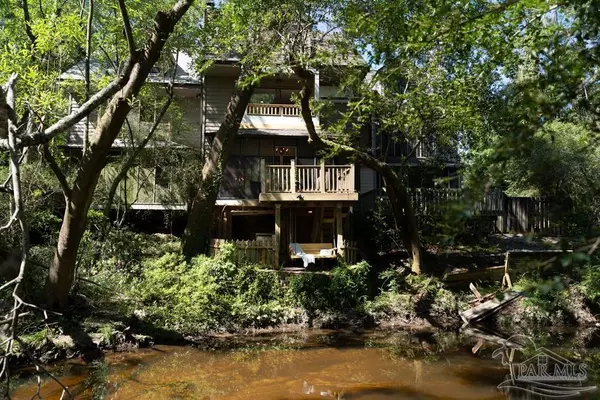 6137 Walton St, Pensacola, FL 32503