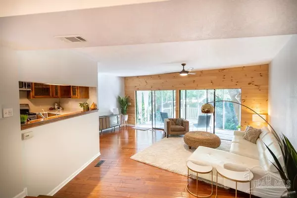 Pensacola, FL 32503,6137 Walton St