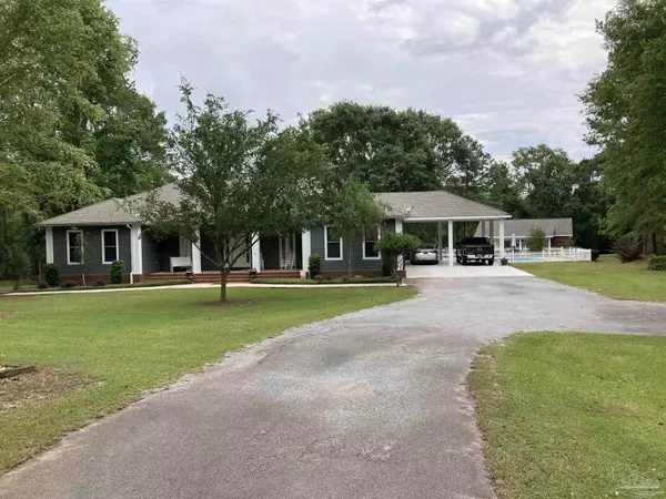 78 Hummingbird Ln, Atmore, AL 36502