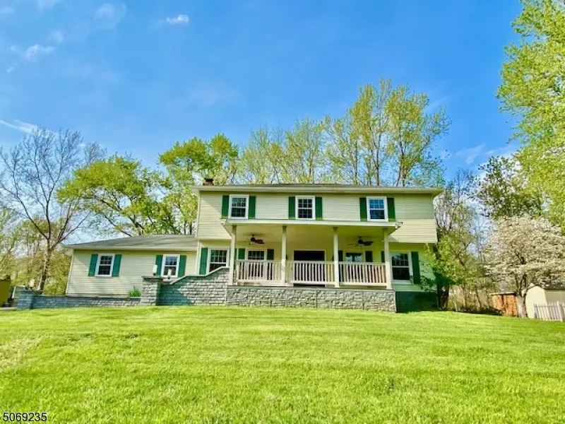 9 Running Brook Dr, Millstone Twp., NJ 08535