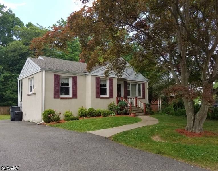 12 Pine Blvd, Hanover Twp., NJ 07927
