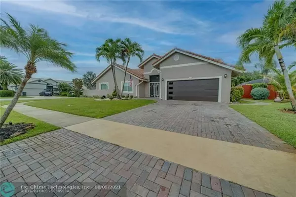 9381 Laurel Green Dr, Boynton Beach, FL 33437