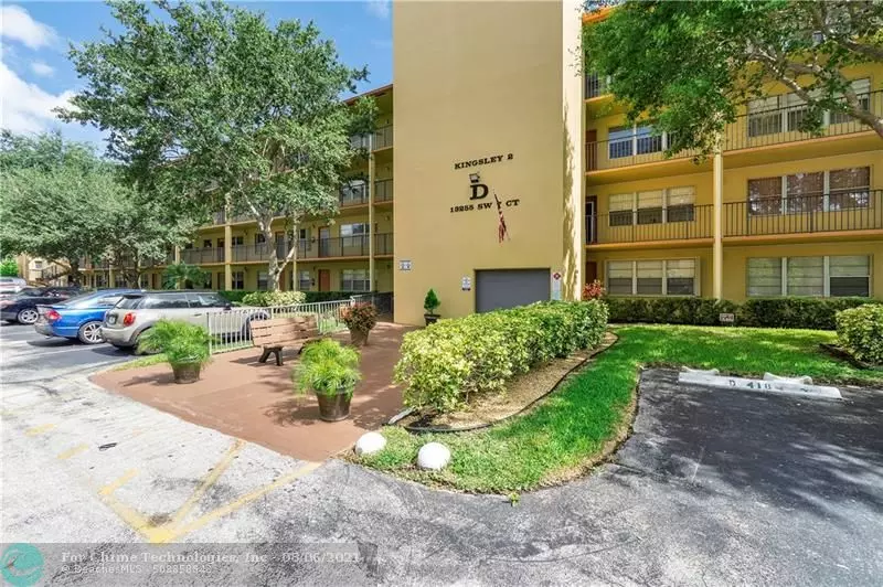 13255 SW 7th Ct  #212D, Pembroke Pines, FL 33027