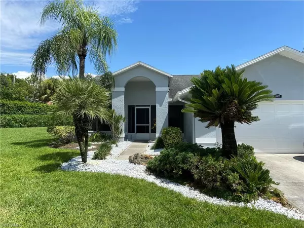 10153 Stern CIR, Naples, FL 34109