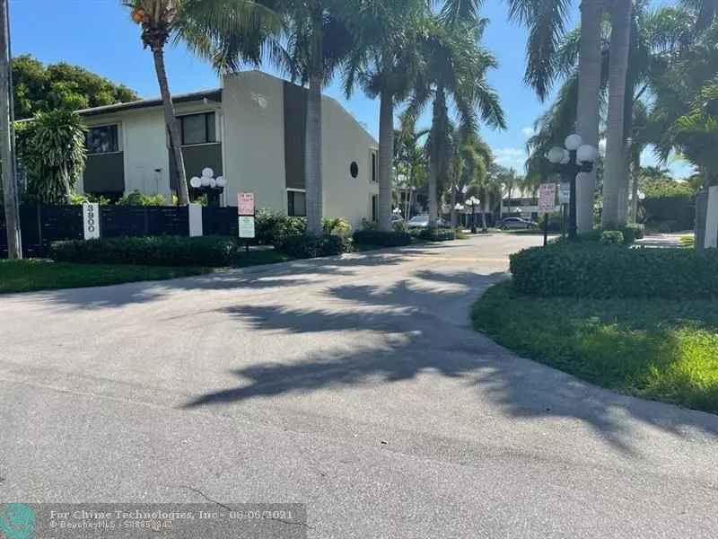 3900 NE 18th Ave  #15C, Oakland Park, FL 33334