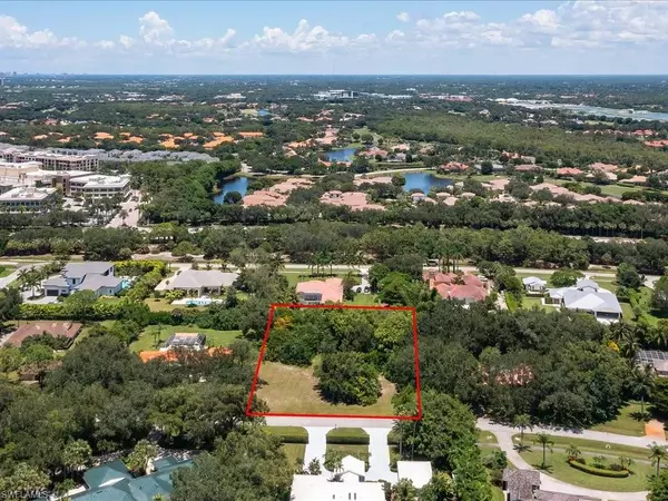 137 Tupelo RD, Naples, FL 34108