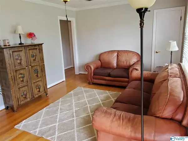 Athens, AL 35611,911 Sunset Street