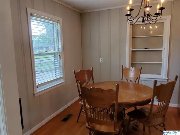 Athens, AL 35611,911 Sunset Street