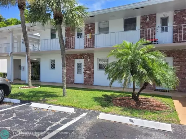 Pompano Beach, FL 33064,2551 W Golf Blvd  #106