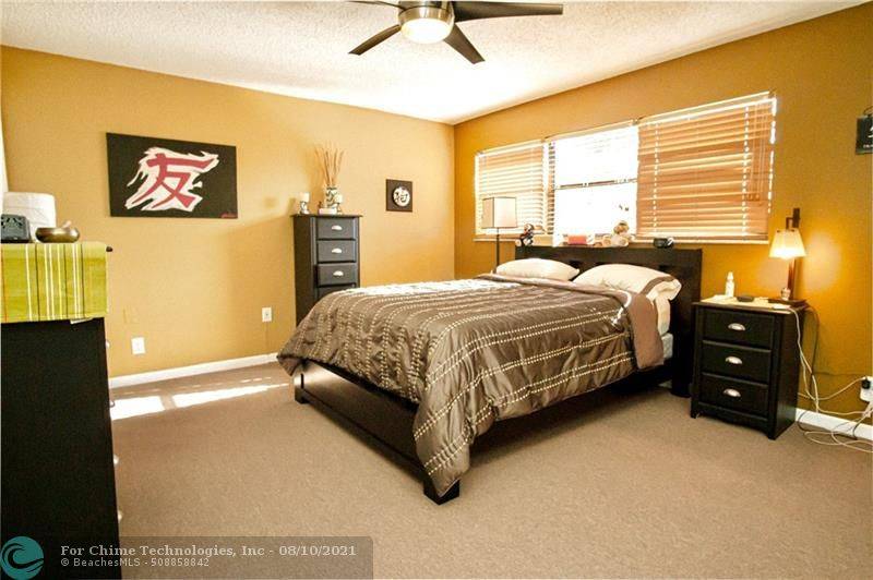 Wilton Manors, FL 33305,2124 NE 9TH AV  #2124