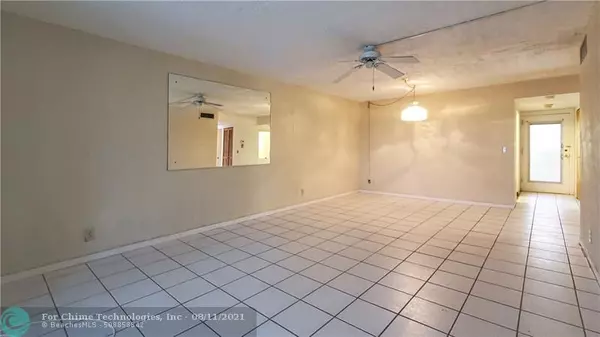 Lauderdale Lakes, FL 33311,2851 Somerset Dr  #202