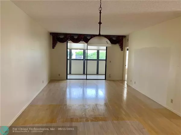 Delray Beach, FL 33484,6193 Pointe Regal Cir  #410