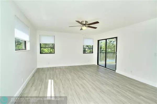 Pompano Beach, FL 33069,2238 N Cypress Bend Dr  #201