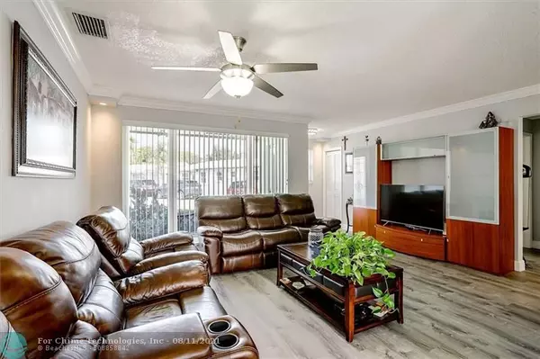 Hollywood, FL 33021,2426 Garland Cir  #194