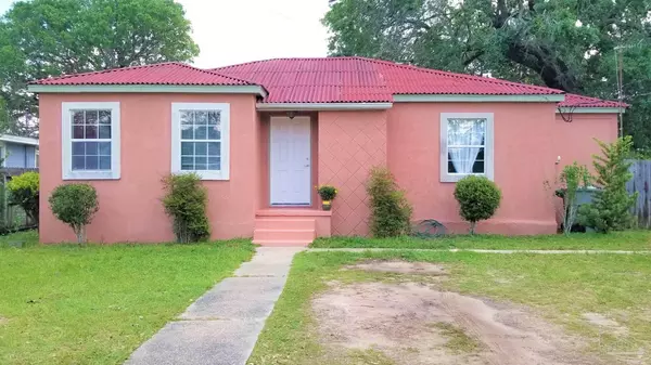 4904 W Jackson St, Pensacola, FL 32506