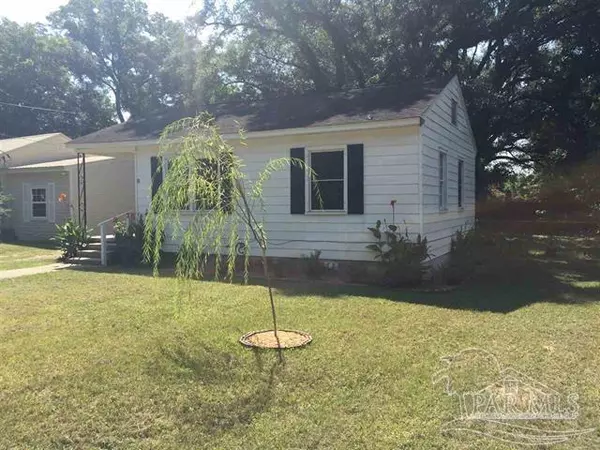 Pensacola, FL 32506,27 Sandalwood St