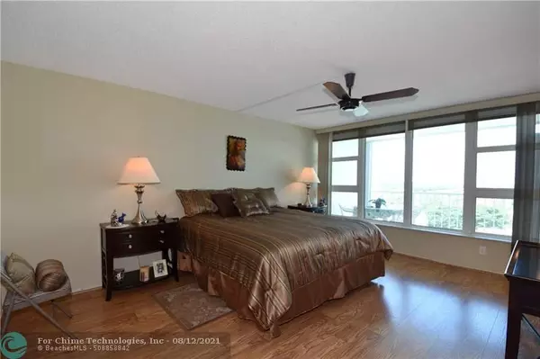 Lauderdale By The Sea, FL 33062,1620 S Ocean  #11L