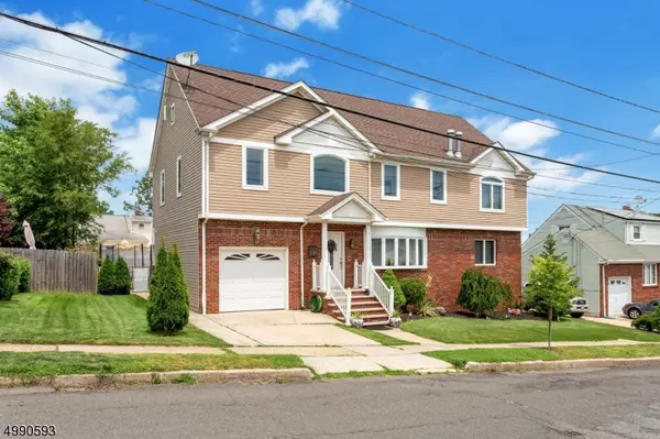 36 PULASKI DR, North Arlington Boro, NJ 07031