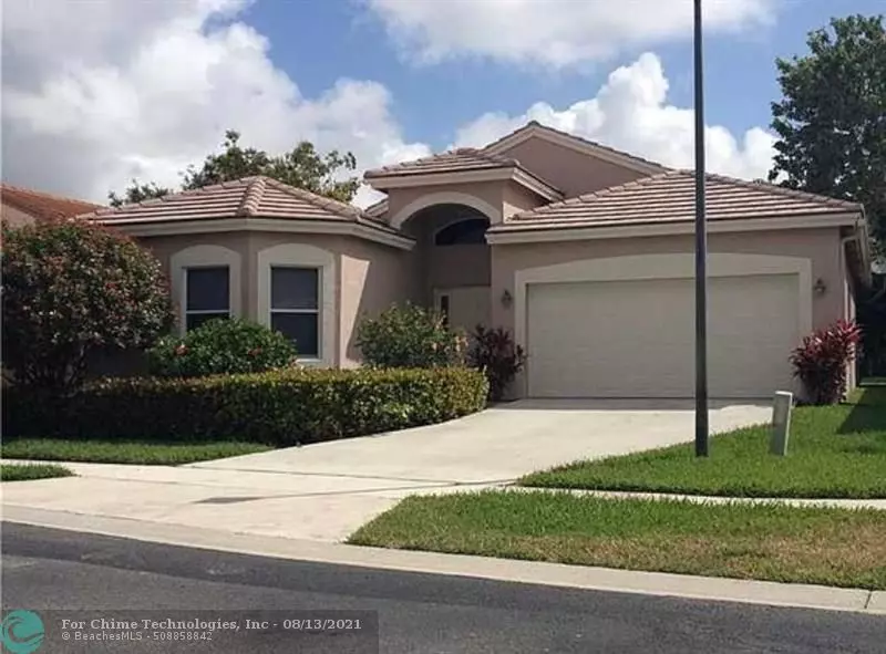 6308 Harbour Club Dr, Lake Worth Beach, FL 33467