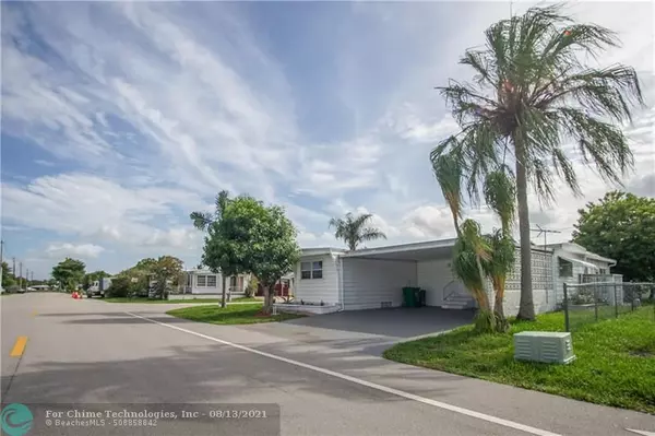 8601 SW 22nd St, Davie, FL 33324