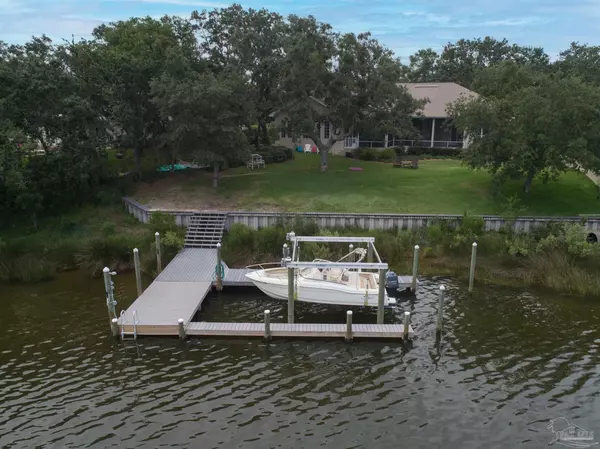 Gulf Breeze, FL 32561,103 Chanteclaire Cir