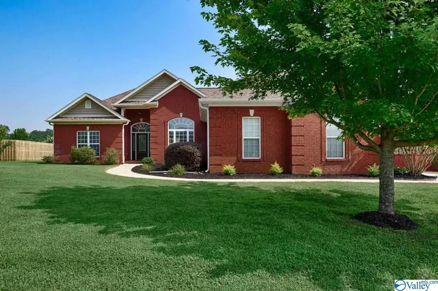 103 Barton Creek Drive, Meridianville, AL 35759